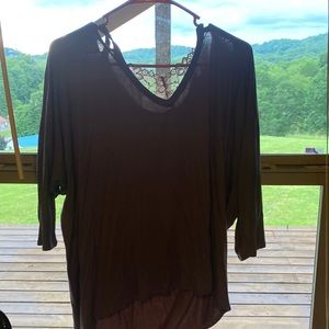 3/4 sleeve buckle shirt